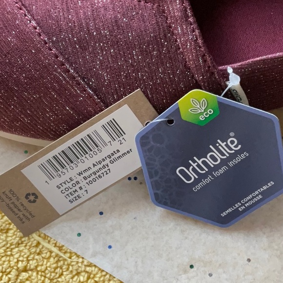 🪸TOMS BURGUNDY GLIMMER SHOES 🪸 - Picture 16 of 16